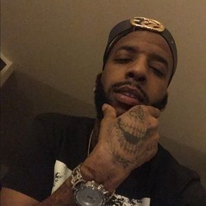 Meet your Posher, Dee